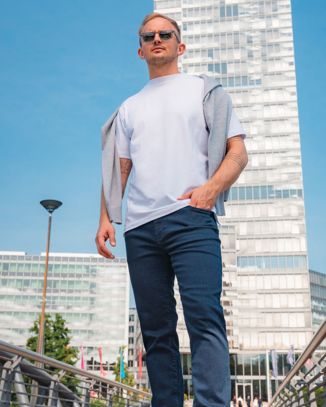 IOS JEANS - DARK BLUE CLEAN WASH