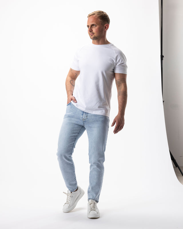 IOS JEANS - LIGHT BLUE BLEACHED WASH