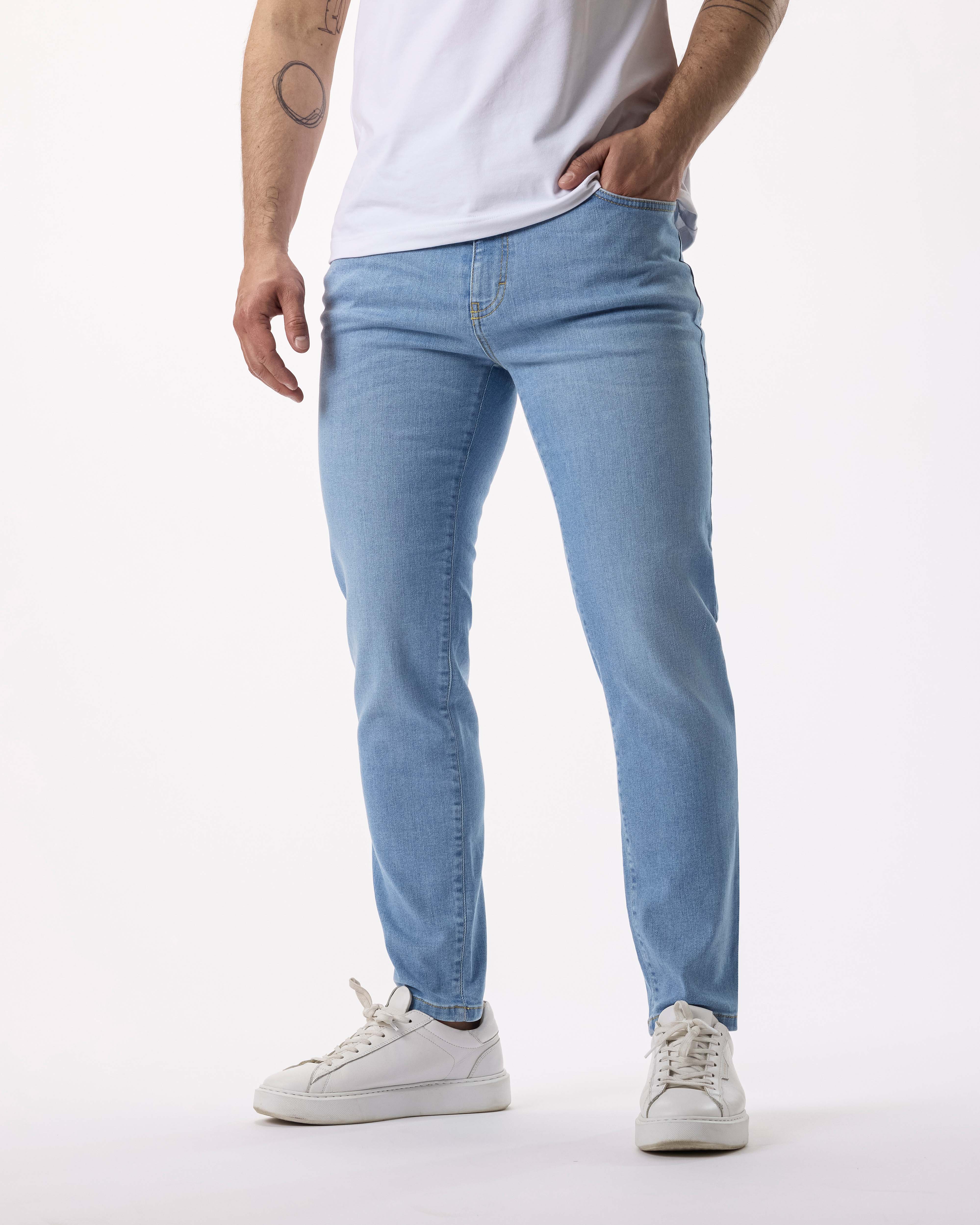 IOS JEANS - LIGHT BLUE USED