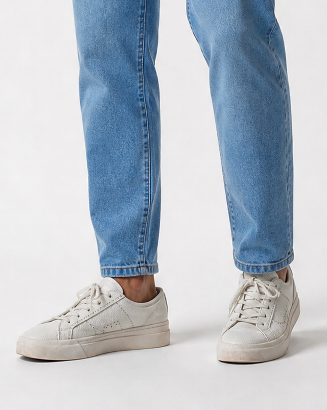 IOS JEANS -  LIGHT BLUE STONE WASH