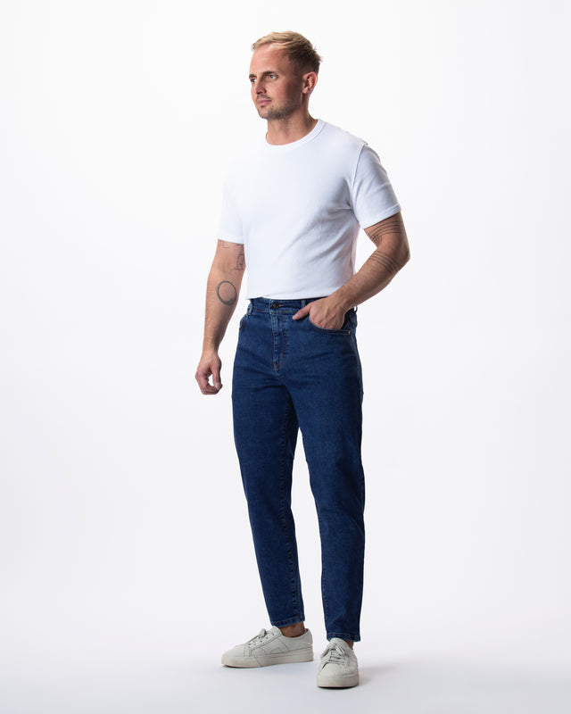 IOS JEANS - MID BLUE STONE WASH