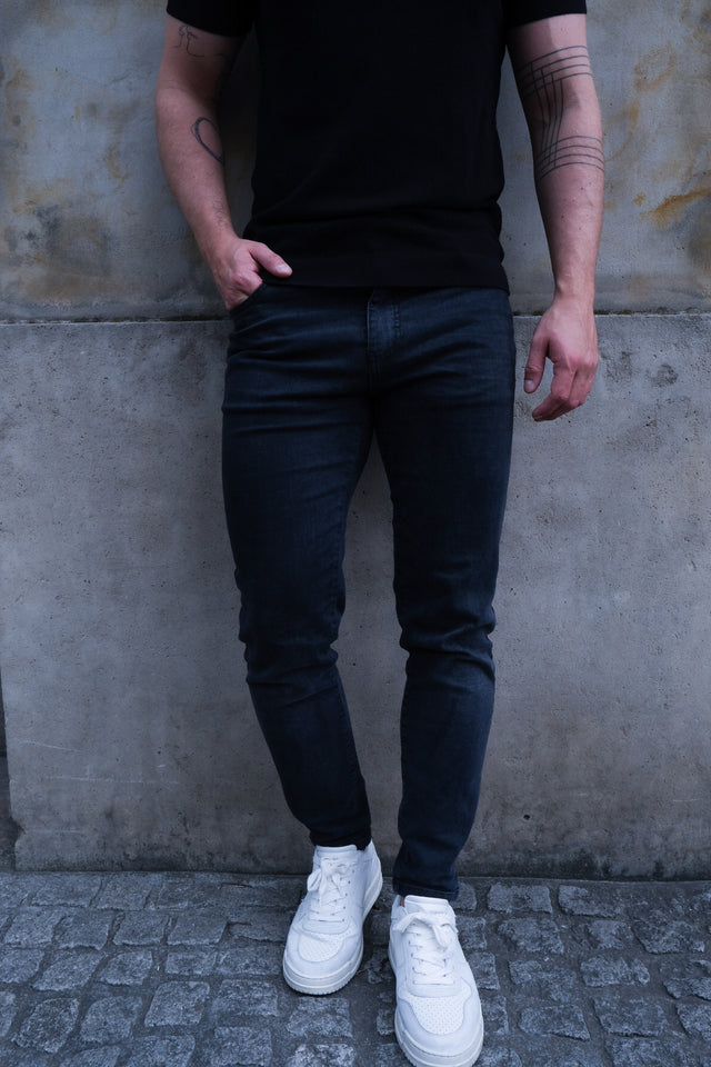 IOS JEANS - DARK GREY USED
