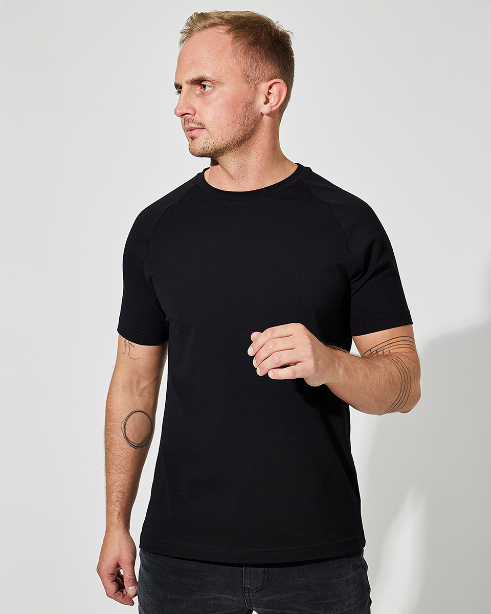 IOS T-SHIRT - ZWART